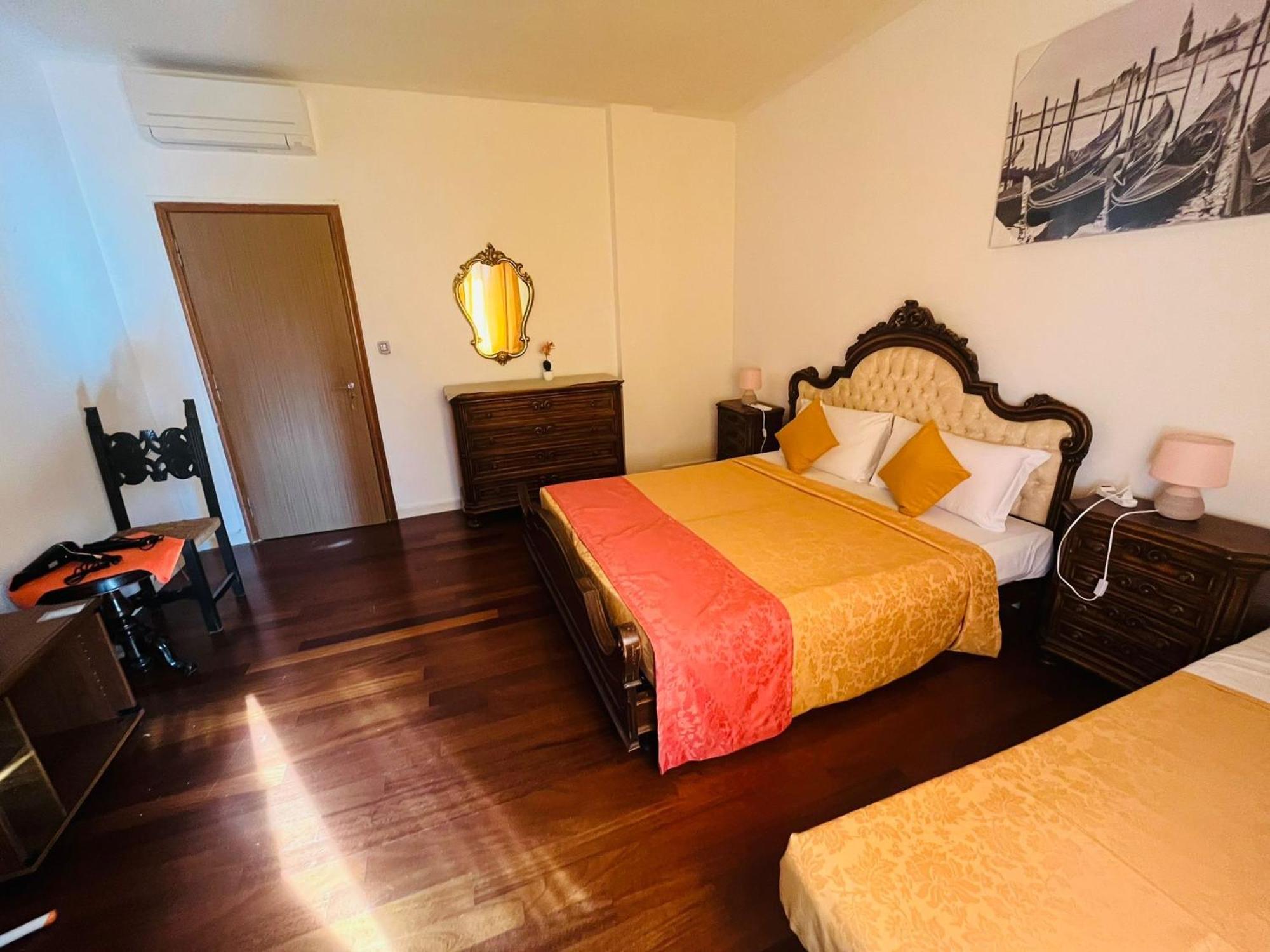 Venice Popular Homestay